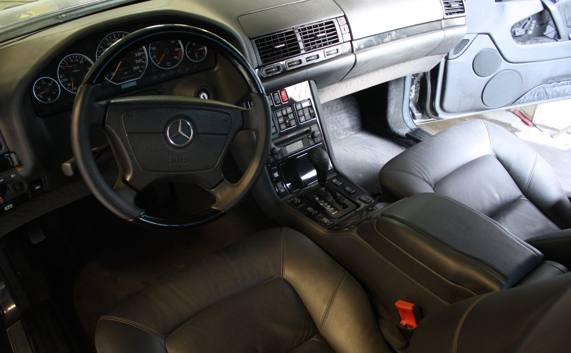    Mercedes-Benz S-Class W140  